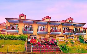 Casa de Las Flores - Apartamento con jardín privado frente a la Playa de Comillas